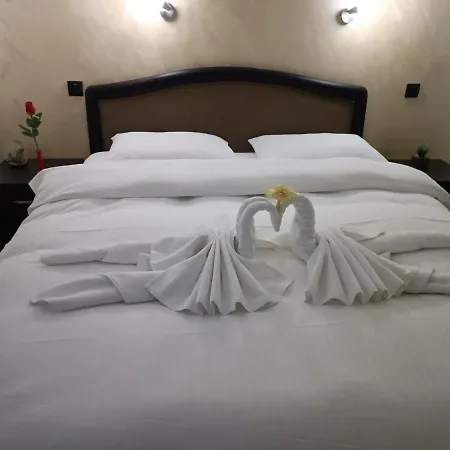 Aparthotel V & V *